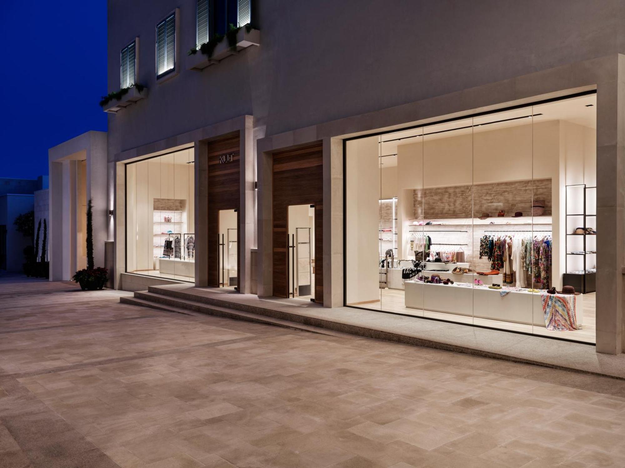 City Of Dreams Mediterranean - Integrated Resort, Casino & Entertainment 利马索尔 外观 照片 The Row store in Porto Cervo, Sardinia