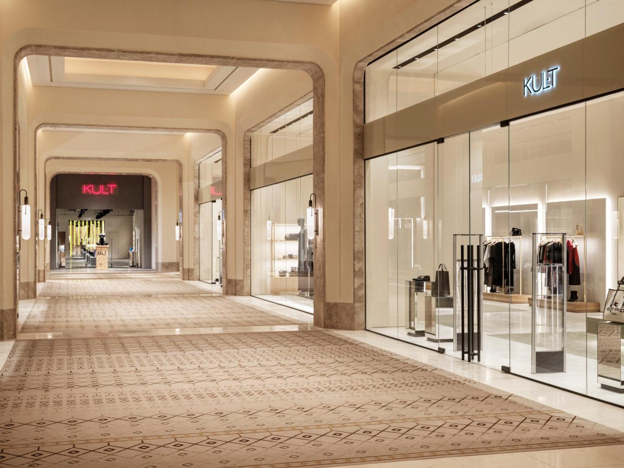 City Of Dreams Mediterranean - Integrated Resort, Casino & Entertainment 利马索尔 外观 照片 The interior of the mall