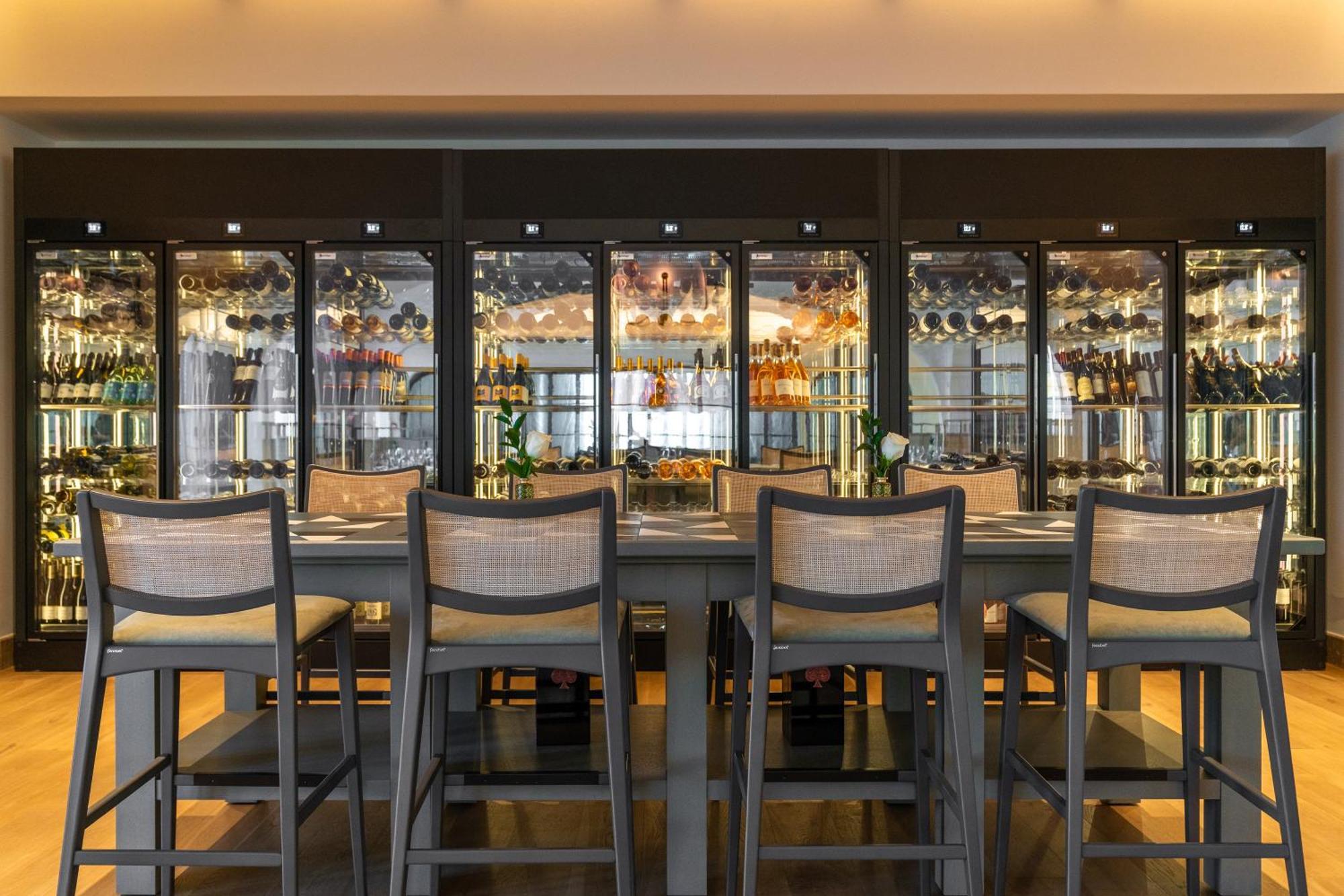 City Of Dreams Mediterranean - Integrated Resort, Casino & Entertainment 利马索尔 外观 照片 The bar at the restaurant