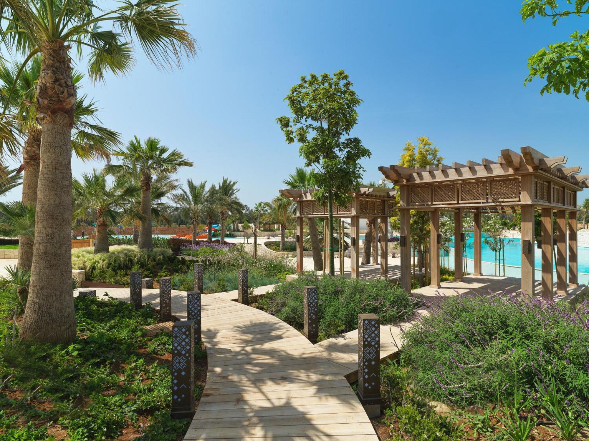 City Of Dreams Mediterranean - Integrated Resort, Casino & Entertainment 利马索尔 外观 照片 The Village