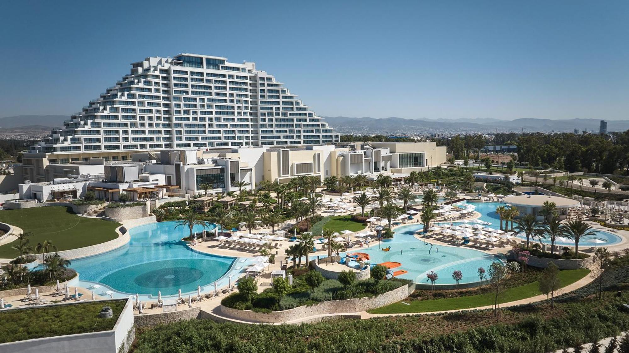 City Of Dreams Mediterranean - Integrated Resort, Casino & Entertainment 利马索尔 外观 照片 The Atlantis Resort