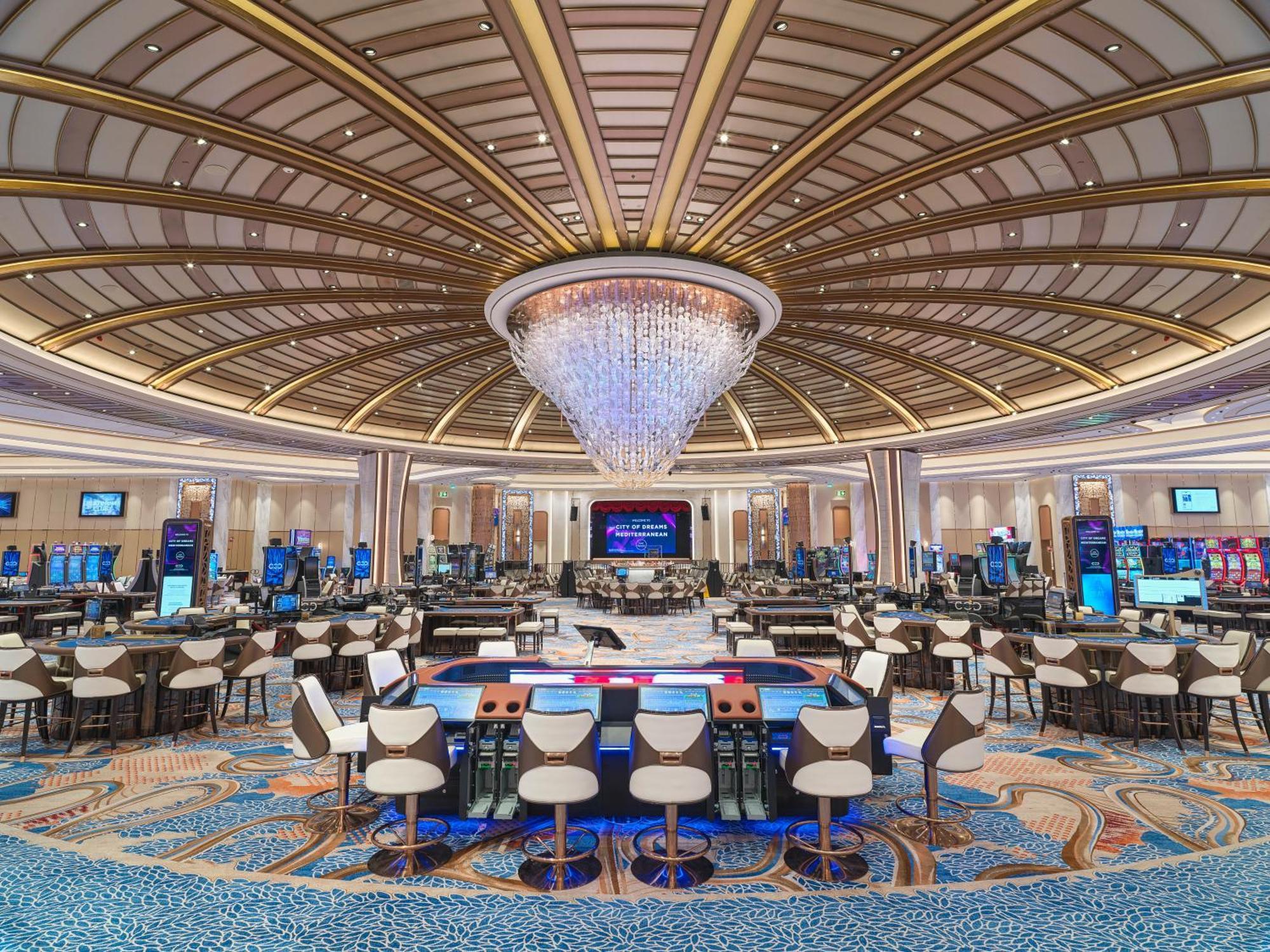 City Of Dreams Mediterranean - Integrated Resort, Casino & Entertainment 利马索尔 外观 照片 The casino floor at the MGM Grand
