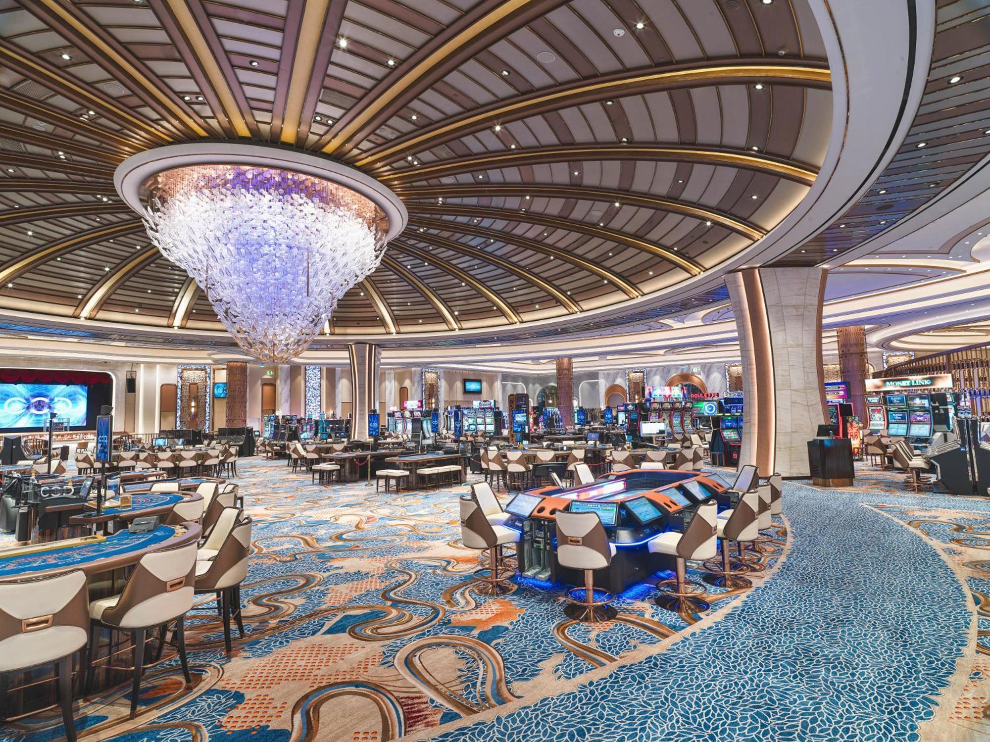 City Of Dreams Mediterranean - Integrated Resort, Casino & Entertainment 利马索尔 外观 照片 The casino floor at Wynn Las Vegas