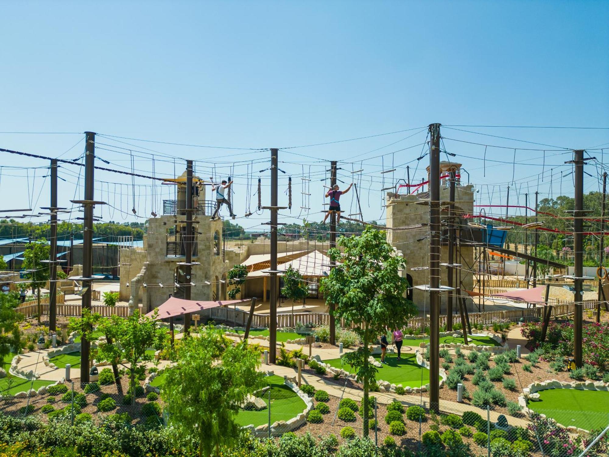 City Of Dreams Mediterranean - Integrated Resort, Casino & Entertainment 利马索尔 外观 照片 Adventure Park